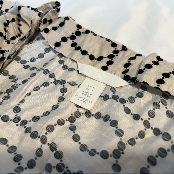H&M Blouse | XS | Like New - Picture 8 of 8